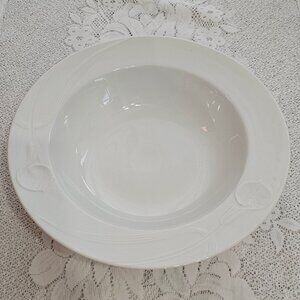 Mikasa Classic Flair Serving Bowl 10" white embossed Calla Lilies rim